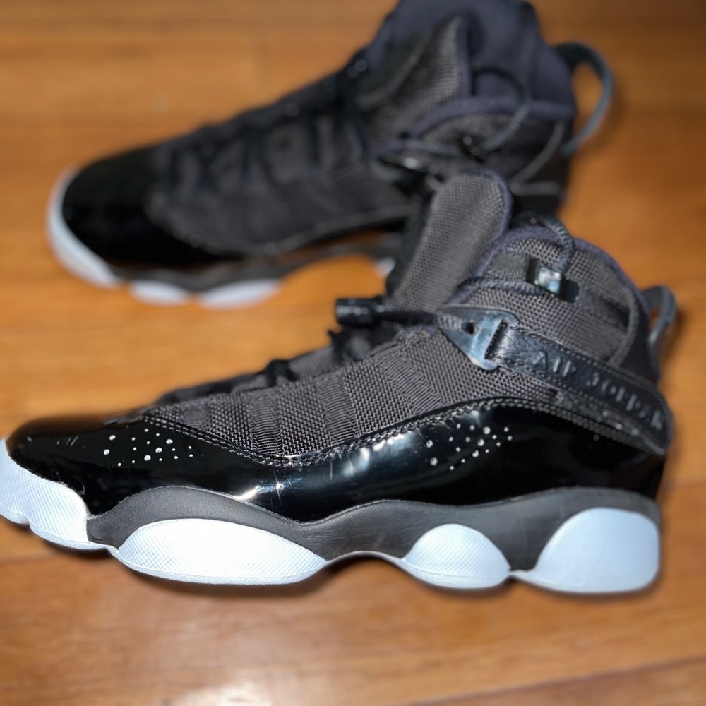 Sneakers - Picture 3 of 5